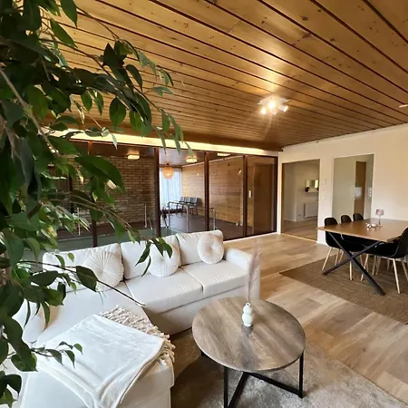 Relaxing Riverside House With Sauna & Fireplace 펜션 *